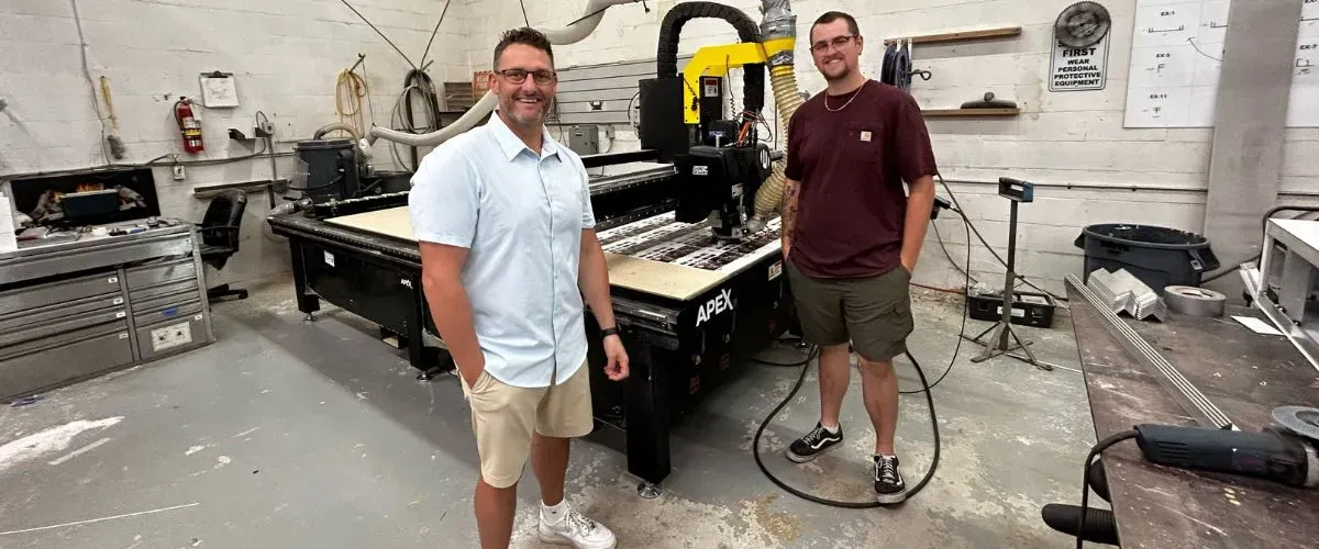 signz n' designz technical team with Apex 1R CNC router machine